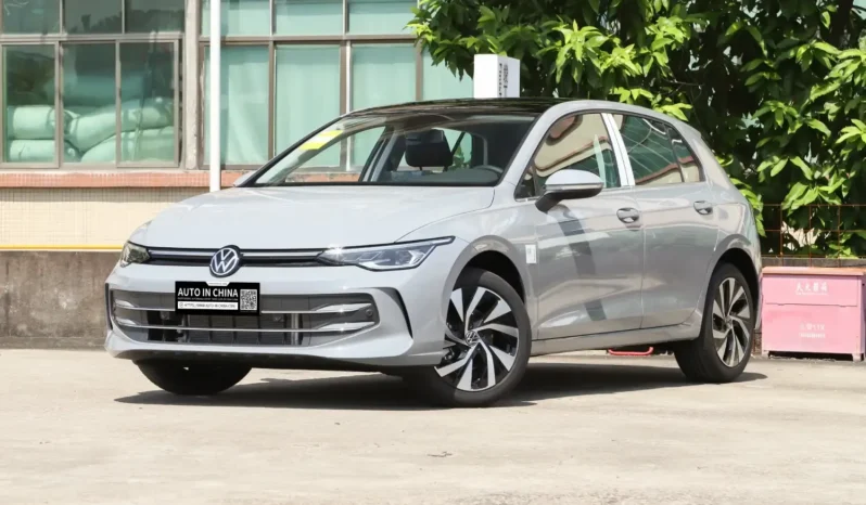 
								Volkswagen Golf 300TSI full									