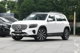 Mercedes-Benz GLB220