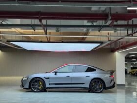 Xiaomi SU7 Ultra 2025