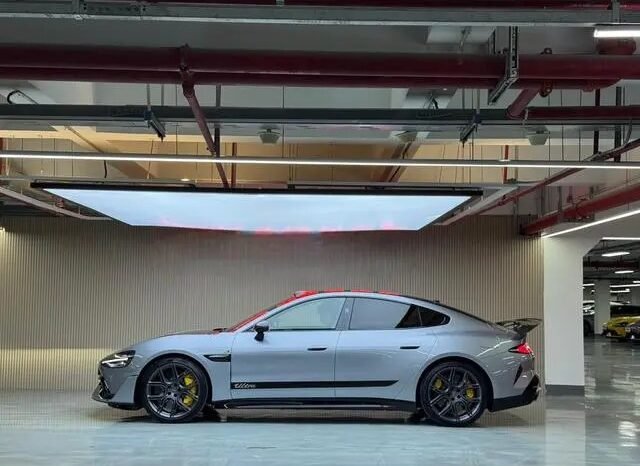 
								Xiaomi SU7 Ultra 2025 full									