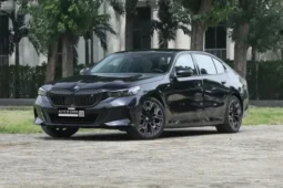 
										BMW i5 eDrive40L M Sport full									