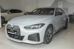 
										BMW i4 eDrive40 full									