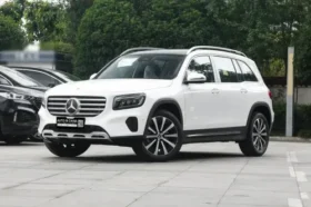 Mercedes-Benz GLB220