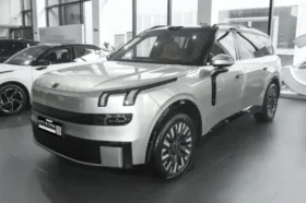Lynk & Co 900