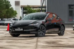 
										Tesla Model 3 full									