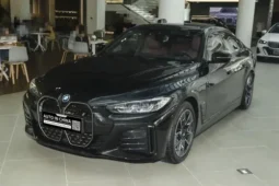 
										BMW i4 eDrive40 full									