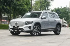 Mercedes-Benz GLB220