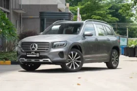 Mercedes-Benz GLB220